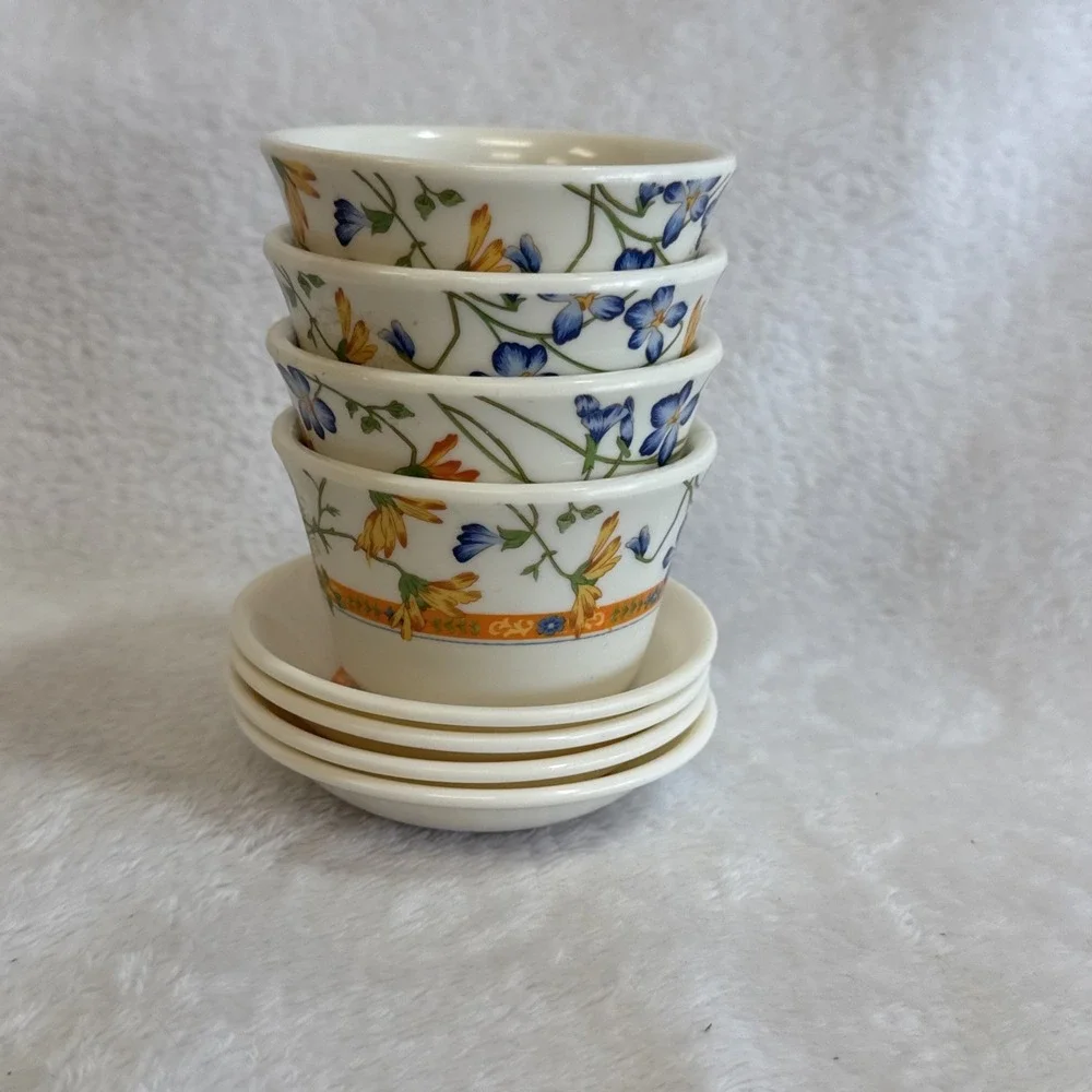 ShunTa Melamine‎ Ware Miniature Tea Cups Saucers Floral Pattern Set of 4 Taiwan